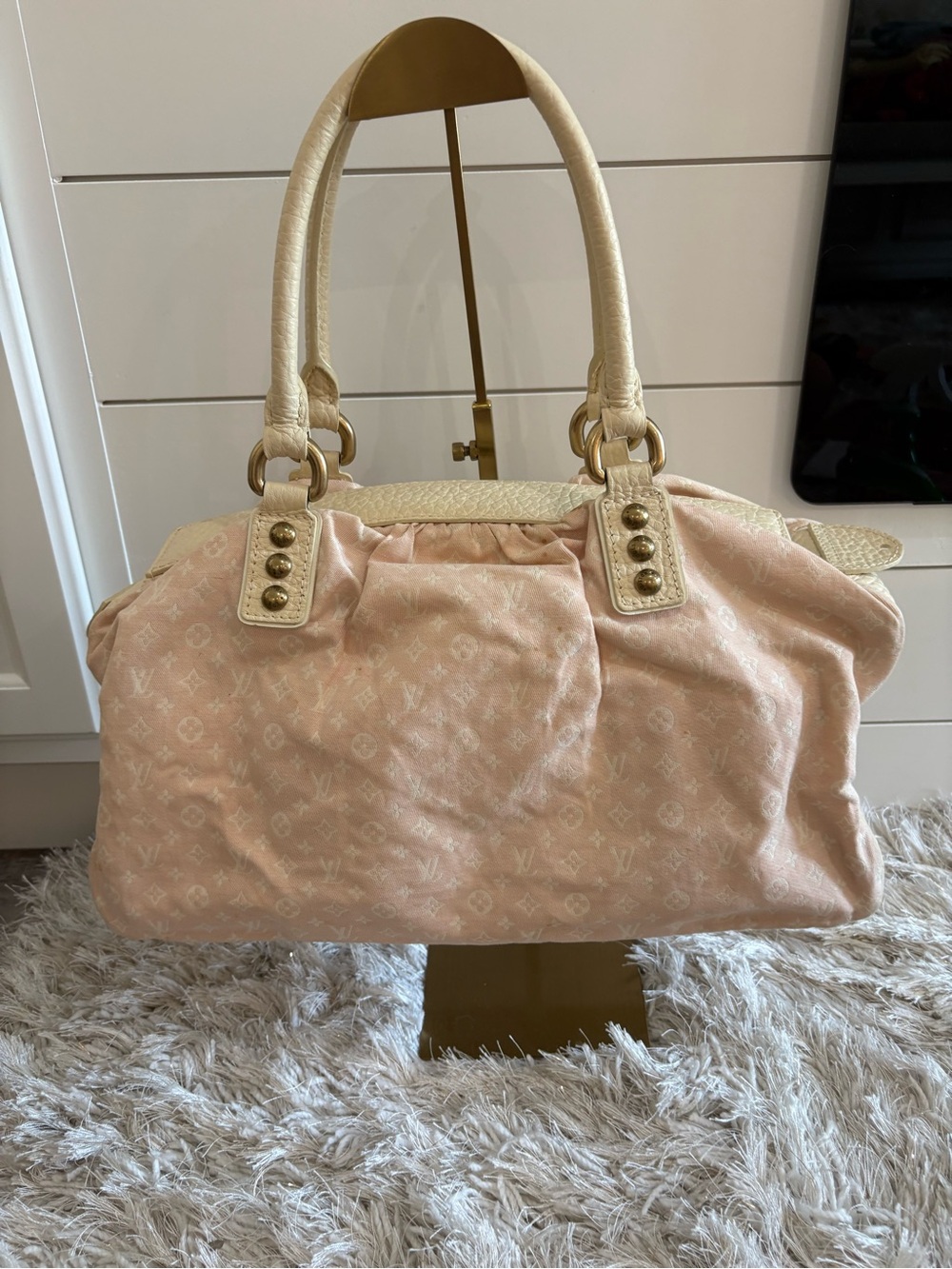 Louis Vuitton mini Lin trapeze GM bag in light pink monogram fabric